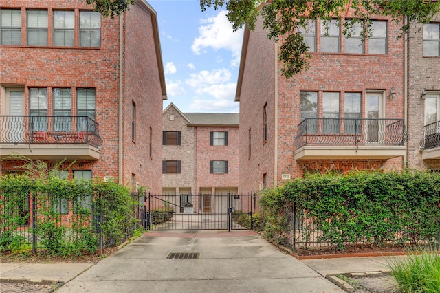 2904 Chenevert St Unit J, Houston, TX 77004 - view of property