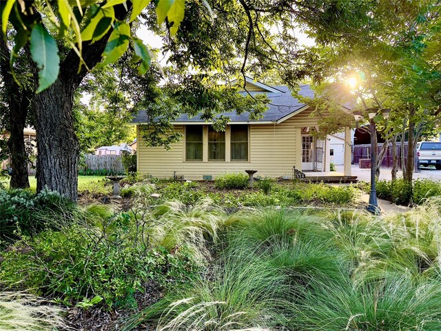 516 S Pecan Ave, Luling, TX 78648 - photo 3