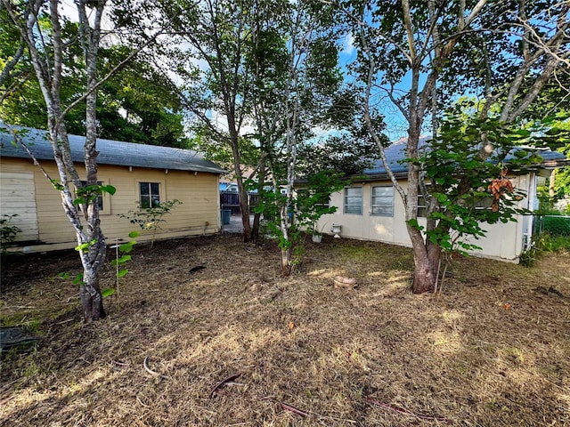 516 S Pecan Ave, Luling, TX 78648 - photo 37