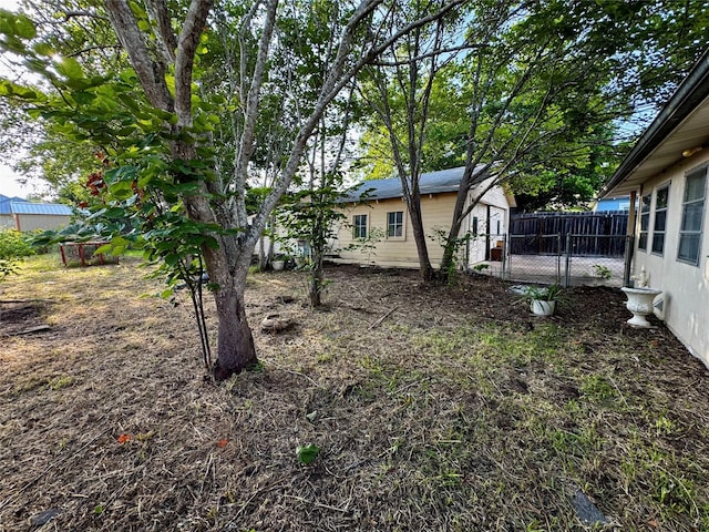 516 S Pecan Ave, Luling, TX 78648 - photo 38
