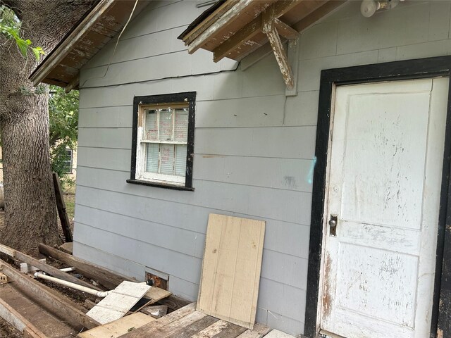 107 Russell St, Liberty Hill, TX 78642 - view of exterior entry