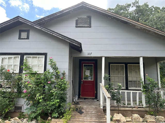 107 Russell St, Liberty Hill, TX 78642 - view of front facade with covered porch