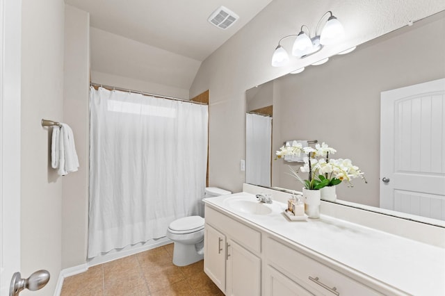 9415 Vista Falls Ct, Richmond, TX 77469 - bathroom featuring vanity, lofted ceiling, and shower / bathtub combination with curtain