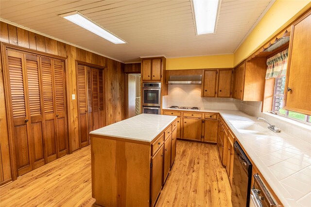 322 E Obryant St, Bellville, TX 77418