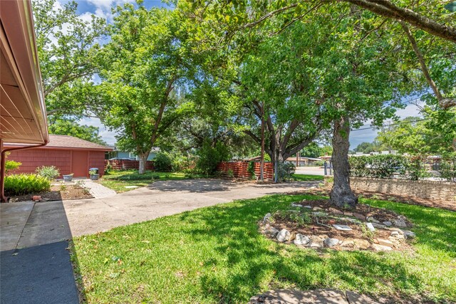 322 E Obryant St, Bellville, TX 77418
