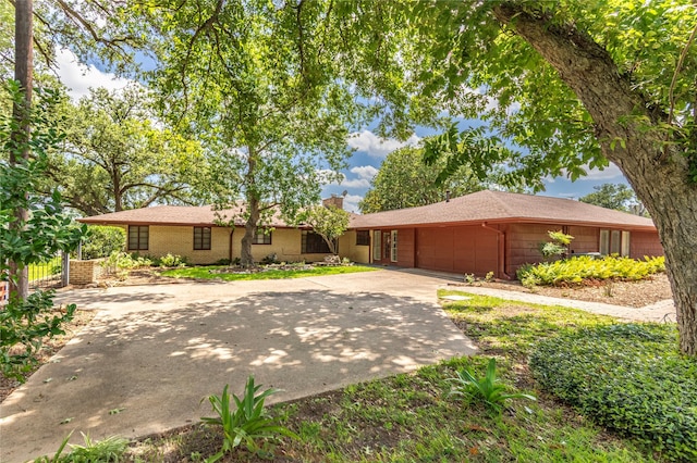 322 E Obryant St, Bellville, TX 77418
