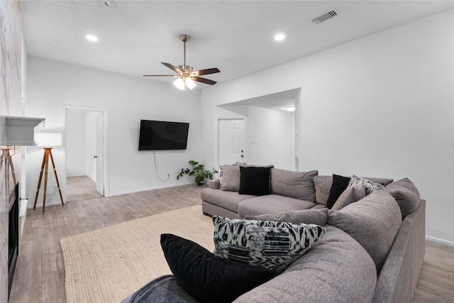 2403 Mustang Dr, Conroe, TX 77384 - living area with a ceiling fan, light wood-type flooring, and recessed lighting
