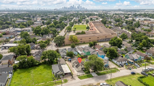 911 Wooding St, Houston, TX 77011 - view of urban area featuring nearby suburban area