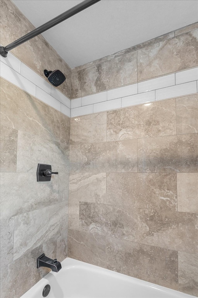 8307 Amber Cove Dr, Atascocita, TX 77346 - full bathroom featuring washtub / shower combination