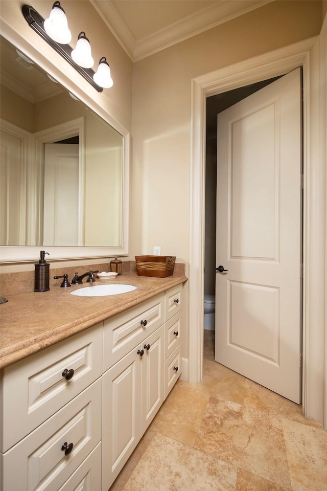 25 N Creekside Ct, Houston, TX 77055 - bathroom featuring vanity and crown molding