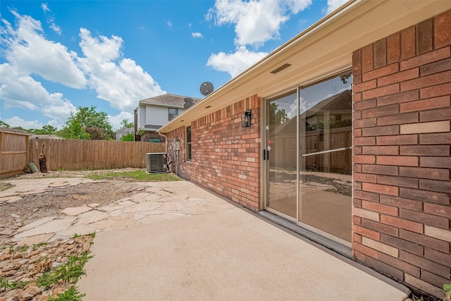 5814 N Magazine Cir, Houston, TX 77084 - fenced backyard with a patio area
