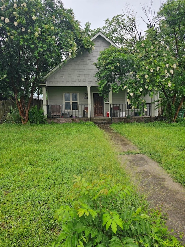3022 Mcilhenny St, Houston, TX 77004 - bungalow with covered porch