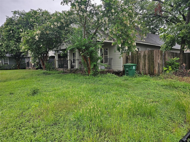 3022 Mcilhenny St, Houston, TX 77004 - view of yard