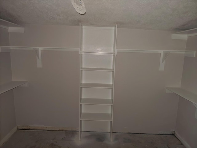 4104 Idaho St, Houston, TX 77021 - view of spacious closet