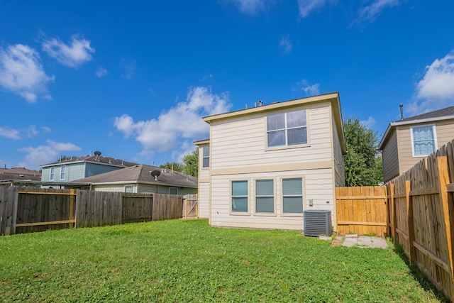 12026 Madison Oak St, Houston, TX 77038 - back of house featuring a fenced backyard