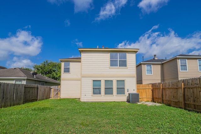12026 Madison Oak St, Houston, TX 77038 - rear view of property featuring a fenced backyard