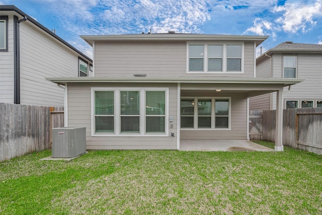 3414 Signor Dr, Houston, TX 77025 - rear view of property featuring a patio and a fenced backyard
