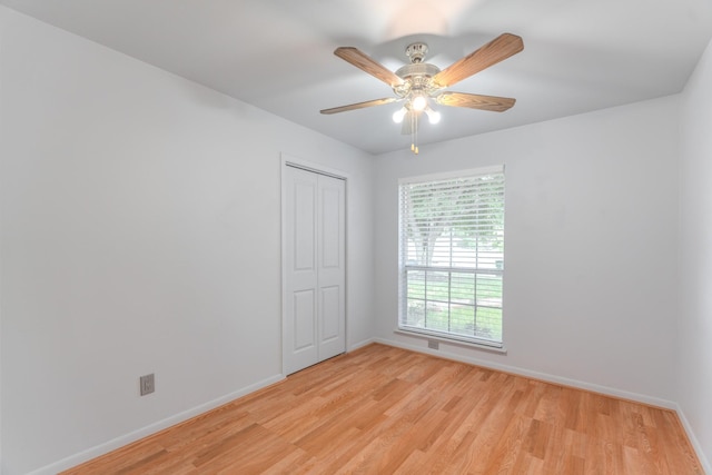 3906 Antoine Dr, Houston, TX 77092 - empty room with light wood-style flooring and a ceiling fan