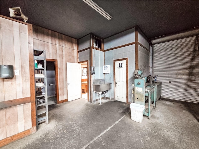 7528 Gainesville St, Houston, TX 77020 - garage with wood walls