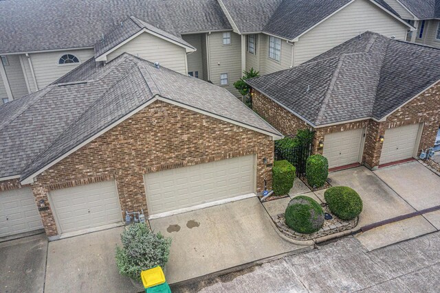 2032 Glencove Dr, Seabrook, TX 77586 - aerial view of property and surrounding area