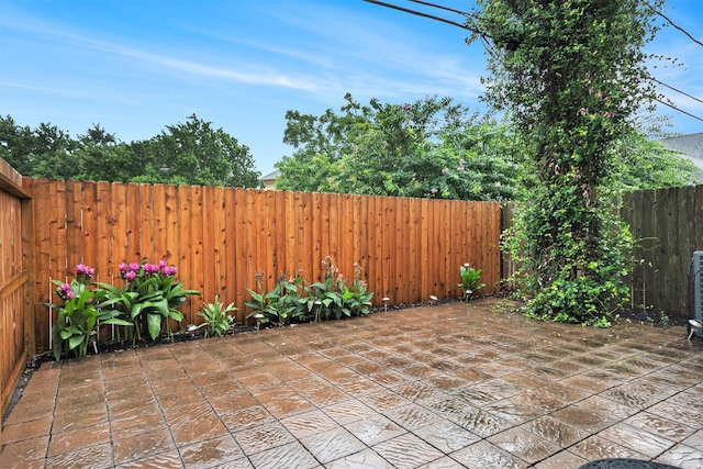 2032 Glencove Dr, Seabrook, TX 77586 - fenced backyard featuring a patio area