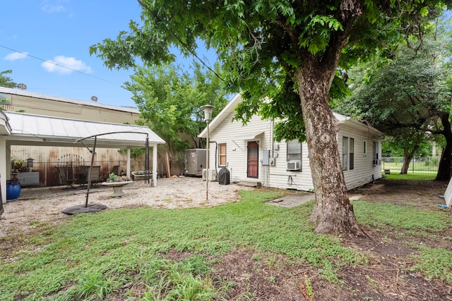 3809 Billingsley St, Houston, TX 77009 - rear view of property featuring cooling unit