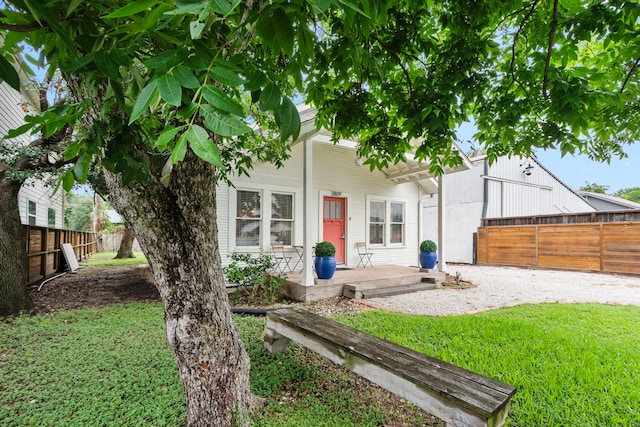 3809 Billingsley St, Houston, TX 77009 - back of house featuring a fenced backyard