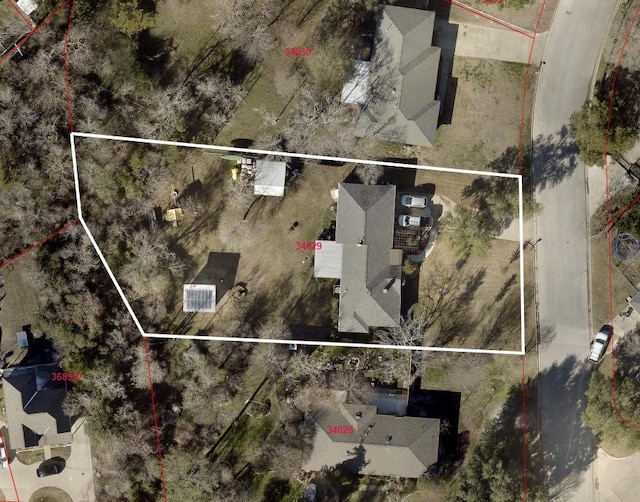 1002 Edgewood Dr, Bryan, TX 77802 - photo 2