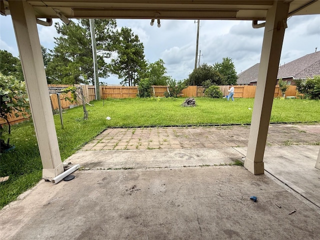 12503 Pepper Creek Ln, Pearland, TX 77584 - fenced backyard featuring a patio area