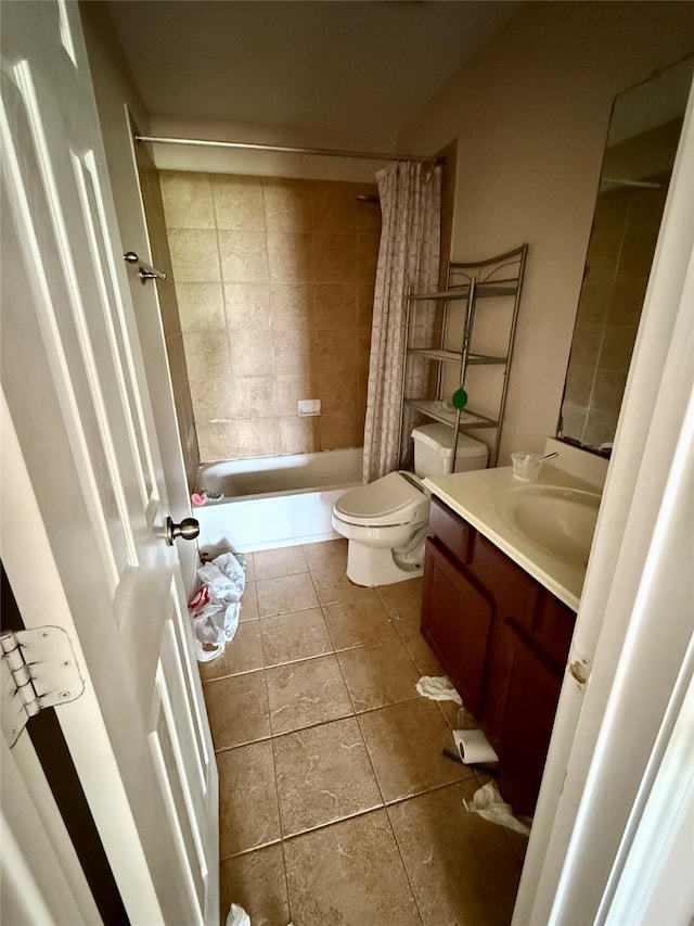 12503 Pepper Creek Ln, Pearland, TX 77584 - bathroom featuring vanity and shower / tub combo