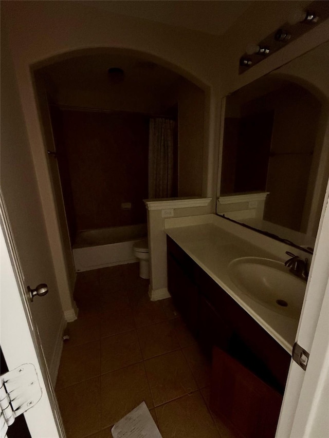 12503 Pepper Creek Ln, Pearland, TX 77584 - full bath with tile patterned floors, vanity, and a shower with curtain