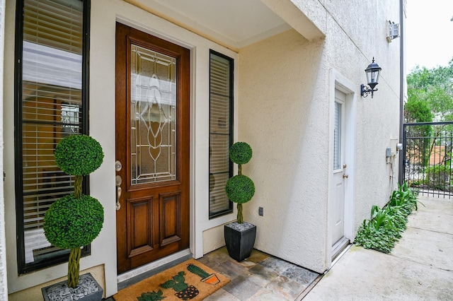 1307 W Bell St, Houston, TX 77019 - property entrance with stucco siding