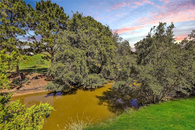 637 Troy St, Anahuac, TX 77514 - water view