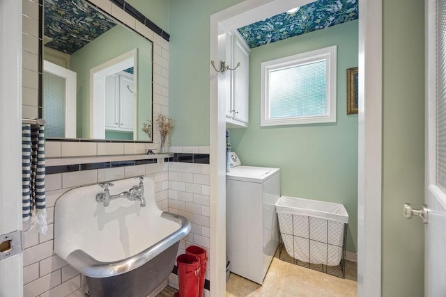 1726 Saxon Dr, Houston, TX 77018 - bathroom with tile walls and tile patterned floors