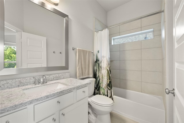 250 Peninsula Point Dr, Montgomery, TX 77356 - full bathroom with healthy amount of natural light, vanity, and shower / tub combo