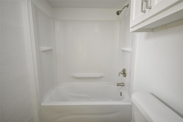 110 Spruce St, Lake Jackson, TX 77566 - full bath featuring toilet and shower / bath combination