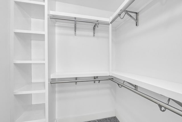 4927 Kelso St, Houston, TX 77021 - view of walk in closet