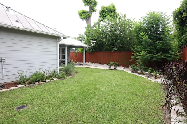 212 Greenwood St, Houston, TX 77011 - view of fenced backyard