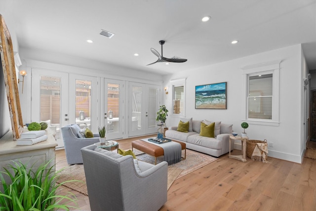 1543 Columbia St, Houston, TX 77008 - living area with recessed lighting, a ceiling fan, and wood finished floors