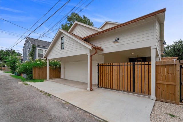 1543 Columbia St, Houston, TX 77008 - view of front of house with concrete driveway and an attached garage
