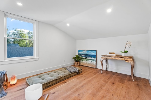 1543 Columbia St, Houston, TX 77008 - sitting room featuring lofted ceiling, recessed lighting, and wood finished floors