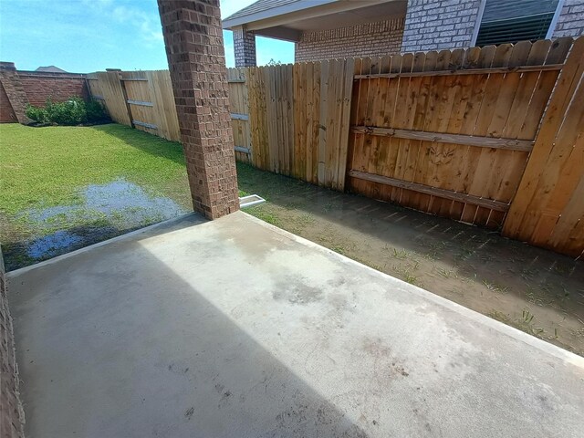 12303 Sterling Oak Dr, Humble, TX 77044 - view of patio / terrace