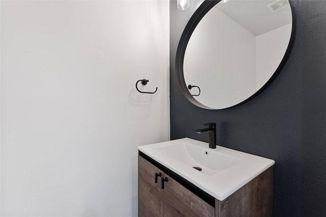 2623 Woodridge Cove Dr, Houston, TX 77087 - bathroom with vanity