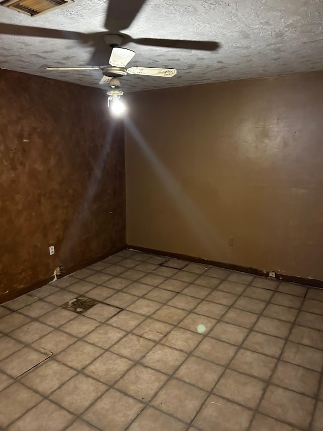 7214 Schuller Rds, Houston, TX 77093 - empty room with a ceiling fan and baseboards