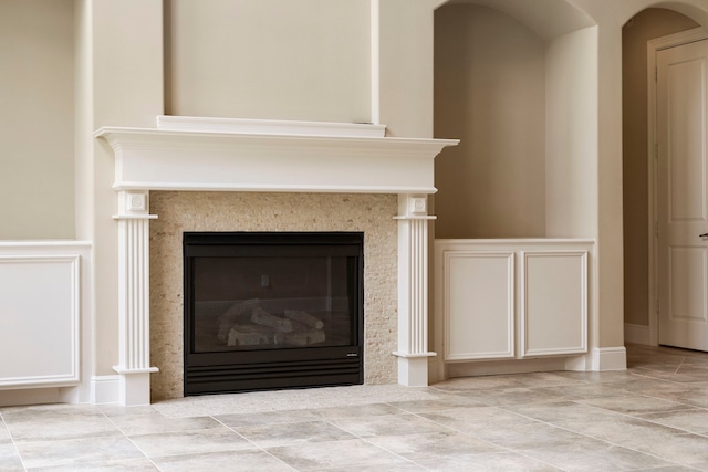 52 Tall Trl, Missouri City, TX 77459 - detailed view of a glass covered fireplace