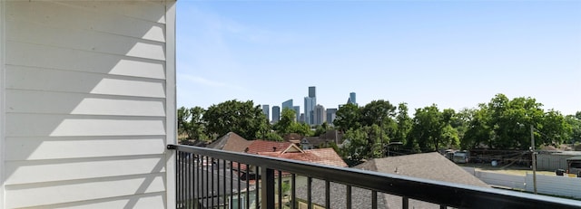 1124 Hogan St, Houston, TX 77009 - view of balcony