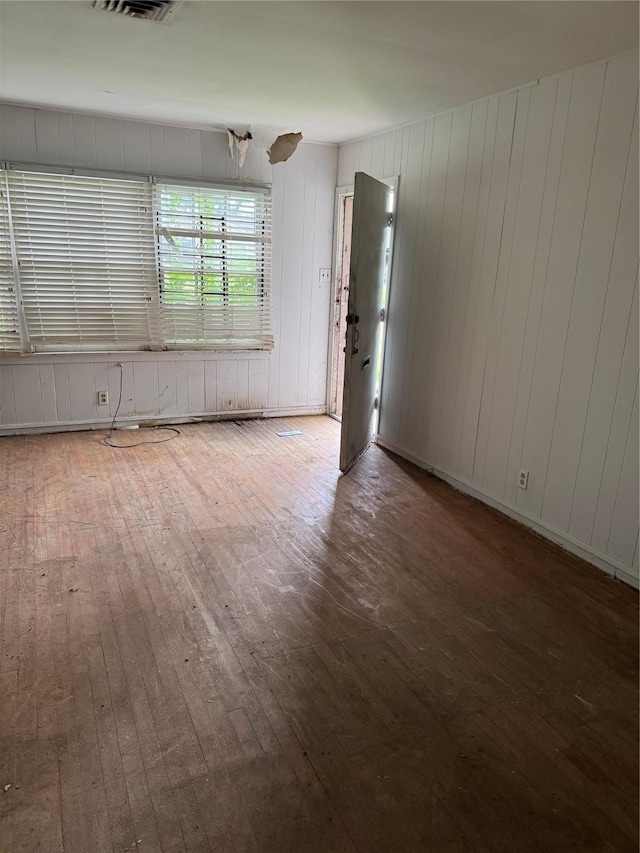 5050 Nassau Rd, Houston, TX 77021 - spare room with hardwood / wood-style flooring