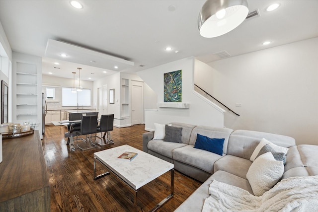 1050 Timbergrove Yards Ln, Houston, TX 77008 - living area with dark wood-type flooring and recessed lighting