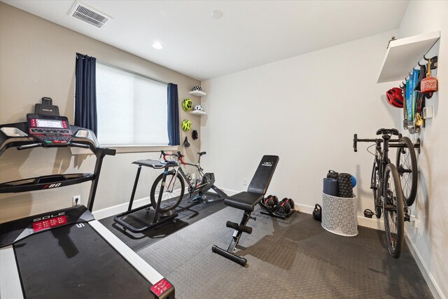 1050 Timbergrove Yards Ln, Houston, TX 77008 - exercise area with baseboards and recessed lighting