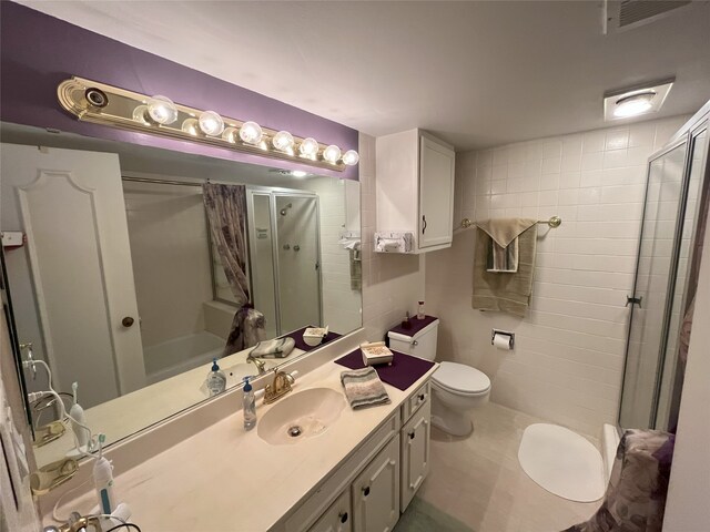 5050 Ambassador Way Unit 201, Houston, TX 77056 - full bath with a shower with shower door and vanity